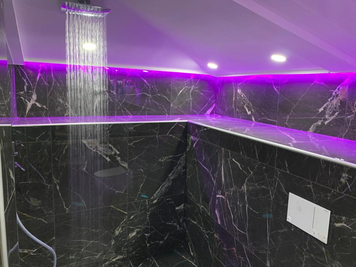 Star Apartment ไพราน ภายนอก รูปภาพ