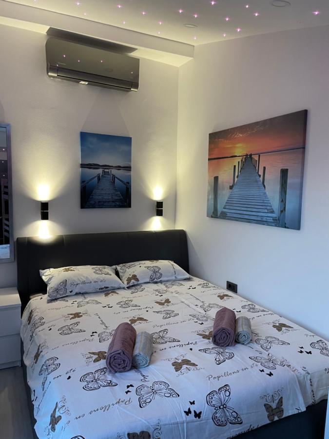 Star Apartment ไพราน ภายนอก รูปภาพ