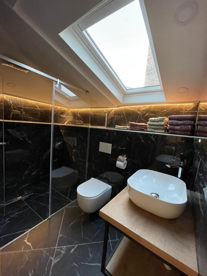 Star Apartment ไพราน ภายนอก รูปภาพ